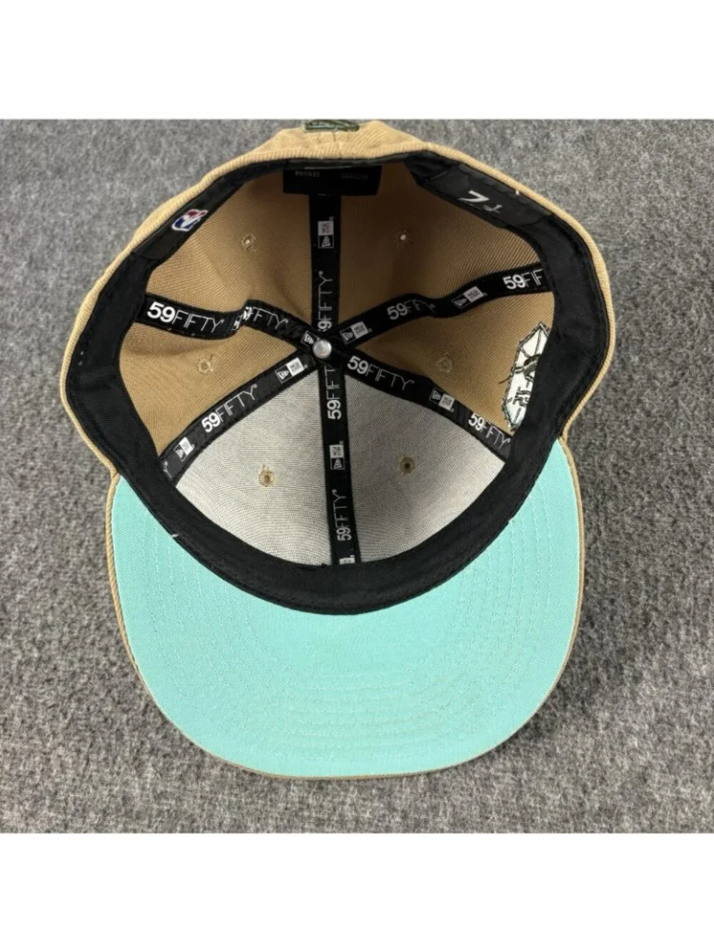 Chicago Bulls New Era 59FIFTY 7 1/4 Tan Teal NBA Fitted Hat Cap